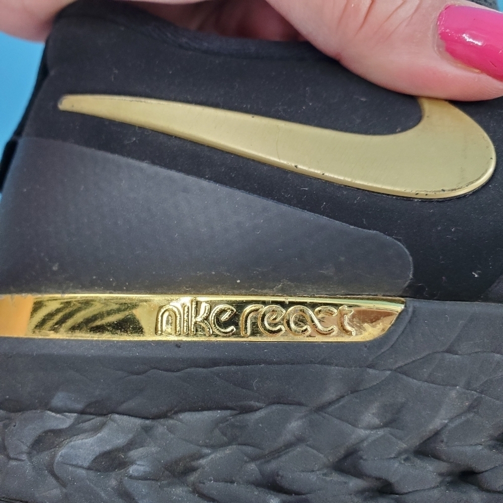 Nike black and gold Odyssey 11 flawed - Picture 9 of 16